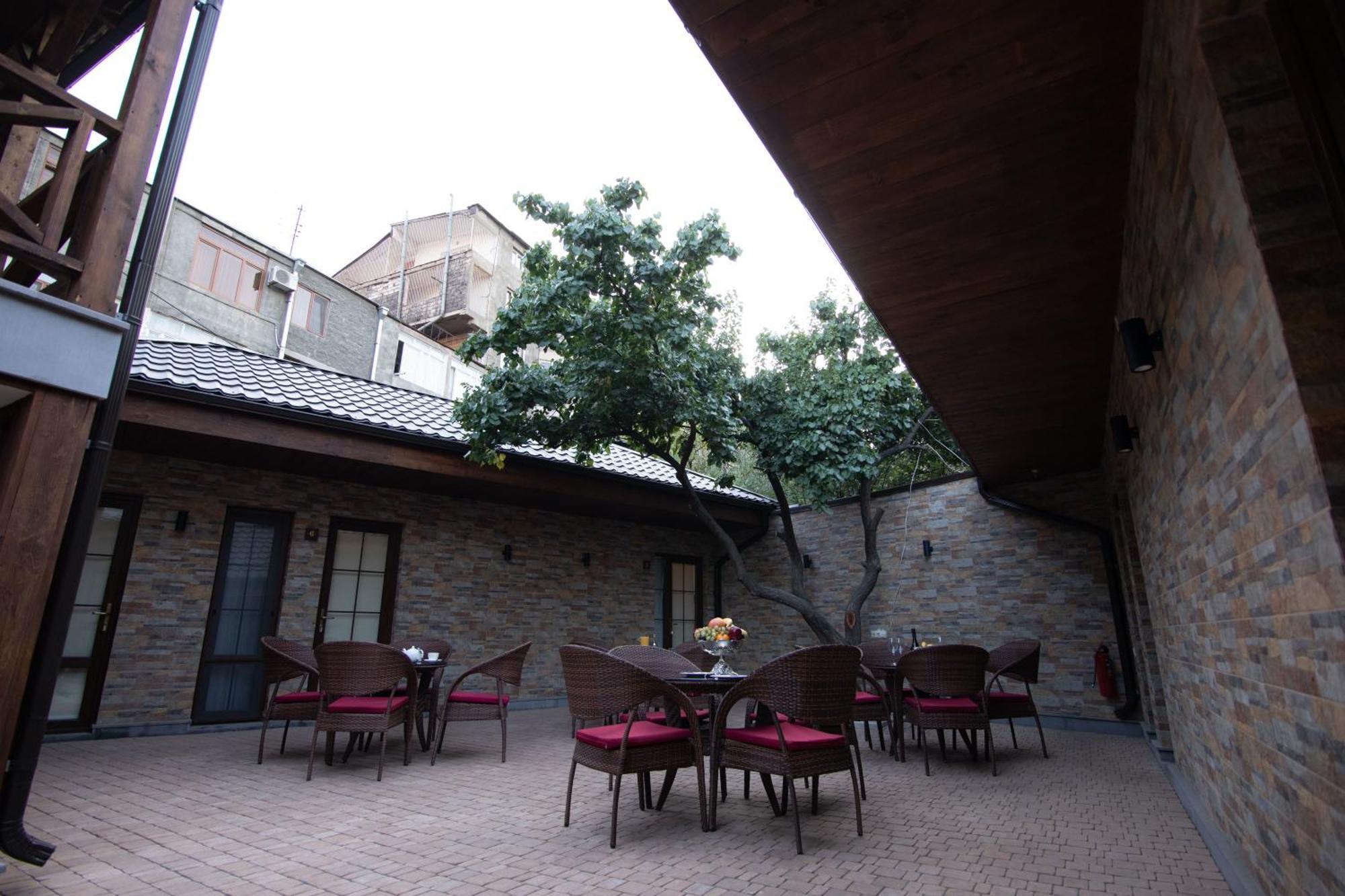 Boutique Living Hotel Yerevan Luaran gambar