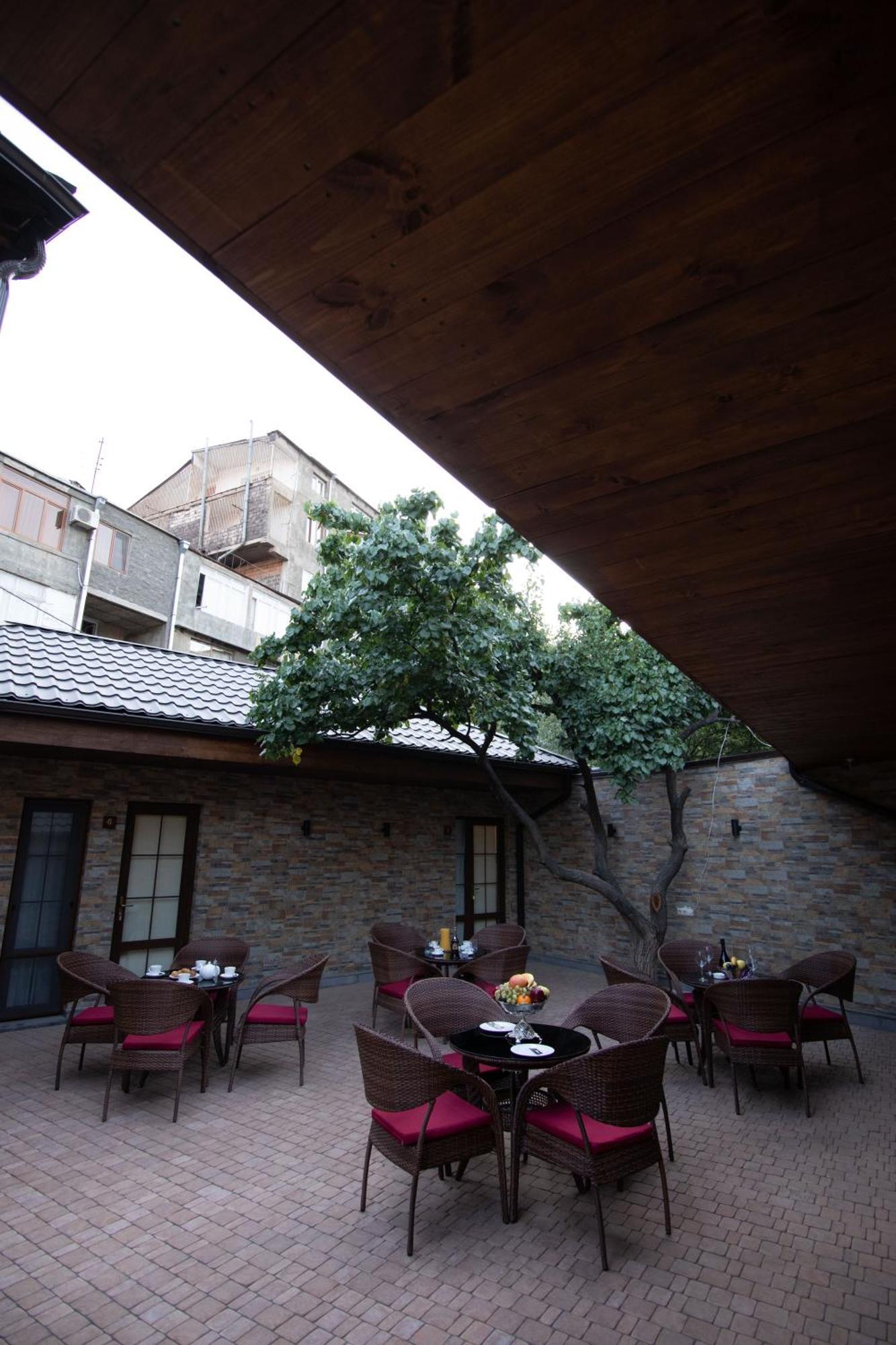 Boutique Living Hotel Yerevan Luaran gambar